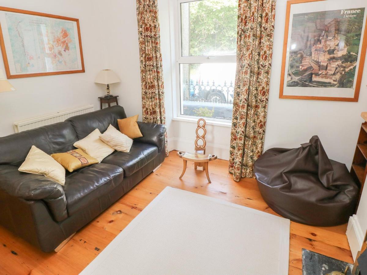 Hawthorn House Villa Pembroke Bagian luar foto
